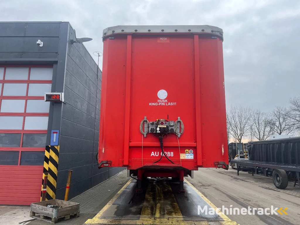 Pacton schuifzeil oplegger | Hefdak | Laadklep | Stalen vloer