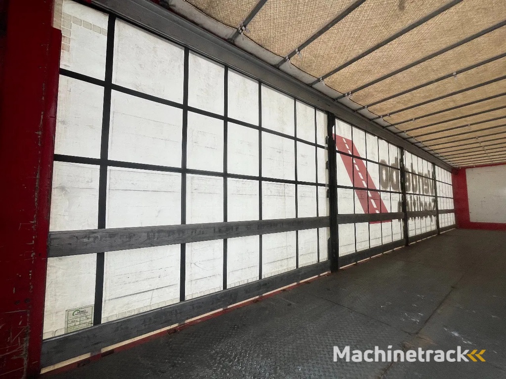 Pacton schuifzeil oplegger | Hefdak | Laadklep | Stalen vloer