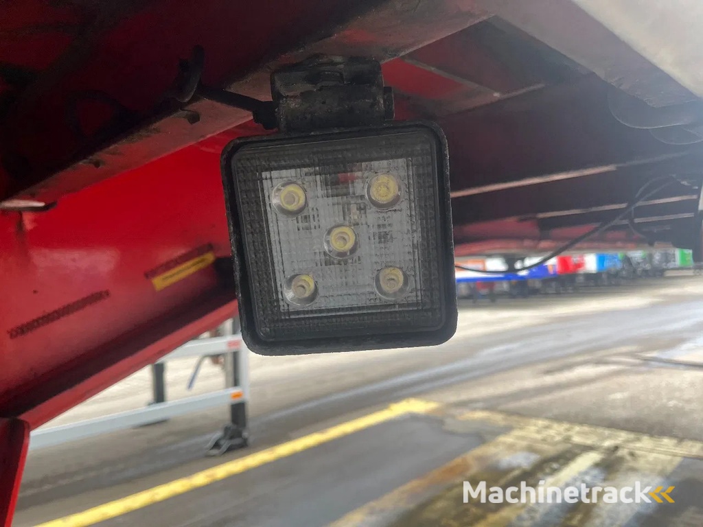 Pacton schuifzeil oplegger | Hefdak | Laadklep | Stalen vloer