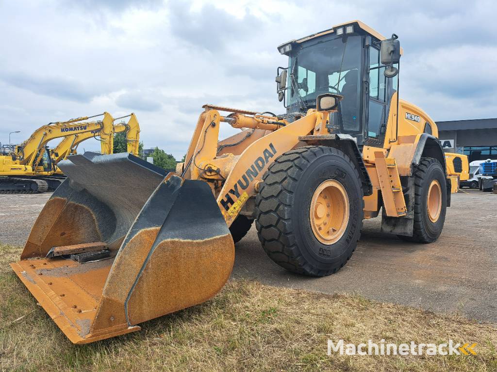 Hyundai HL 940