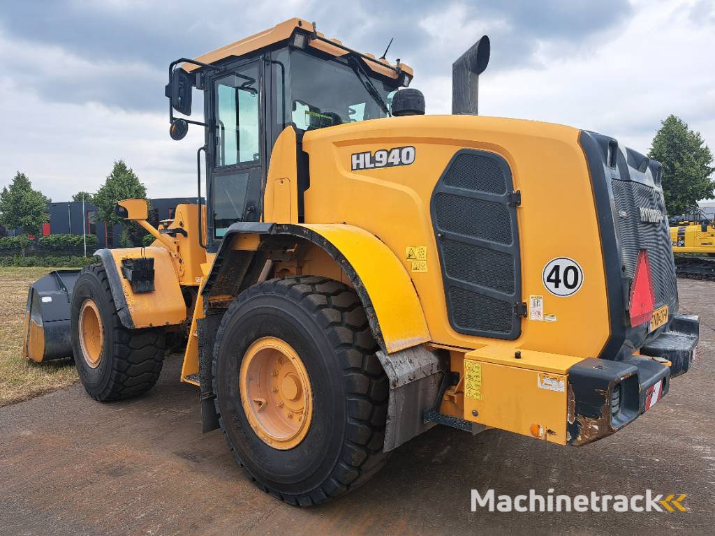 Hyundai HL 940