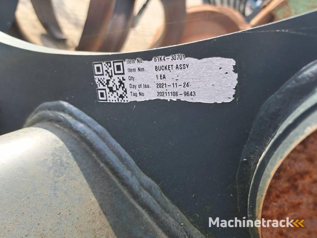 Hyundai Excavator Digging Bucket 140, 61K4-30701