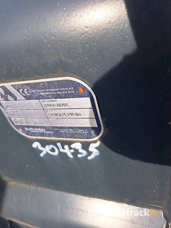 Hyundai Excavator Digging Bucket 140, 61K4-30701