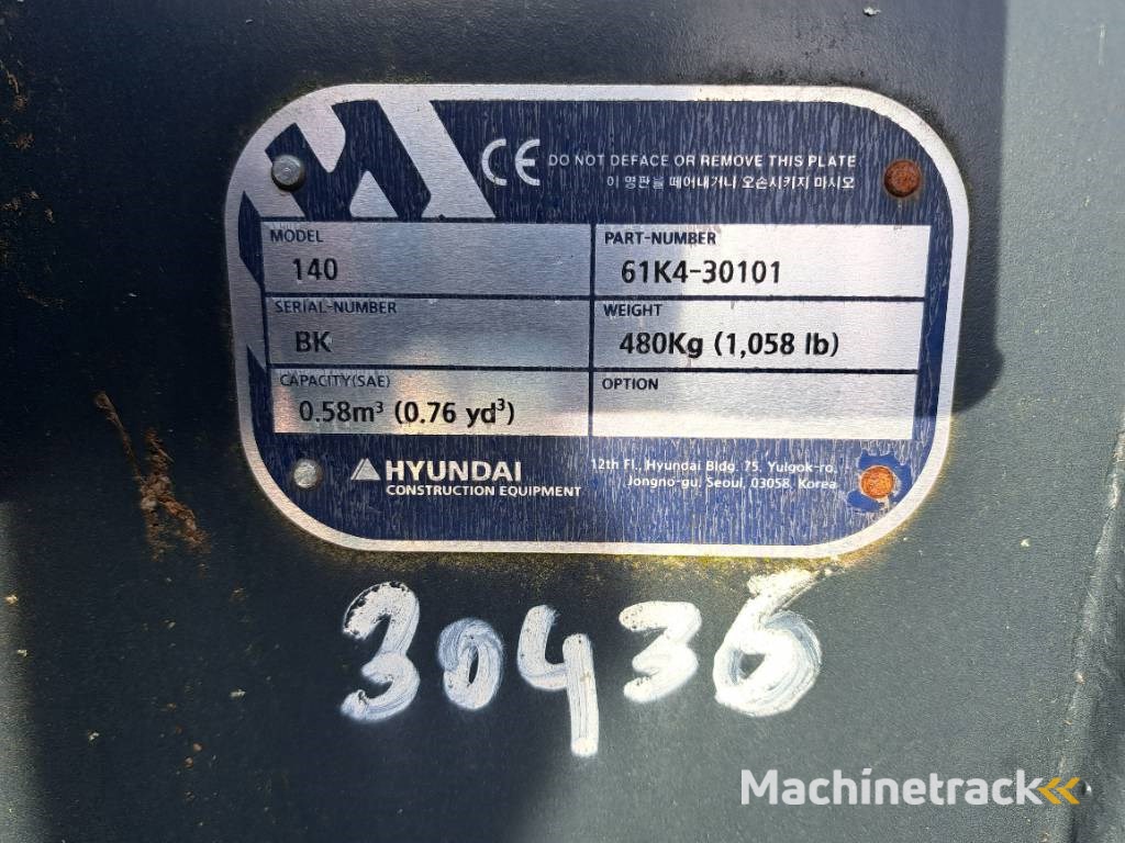 Hyundai Excavator digging bucket 140, 61K4-30101