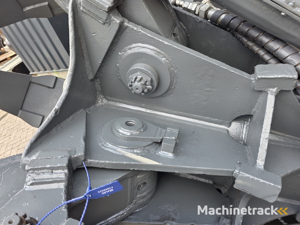 liebherr gm 75 orange peel