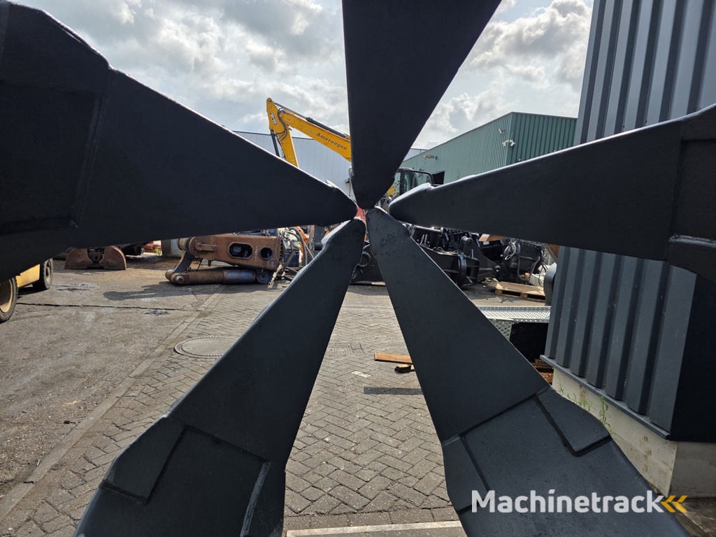 liebherr gm 75 orange peel