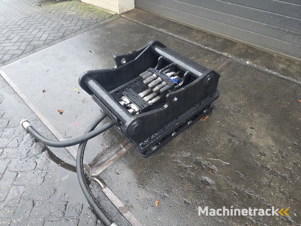 kopplaat steelwrist oq80 oilquick 80