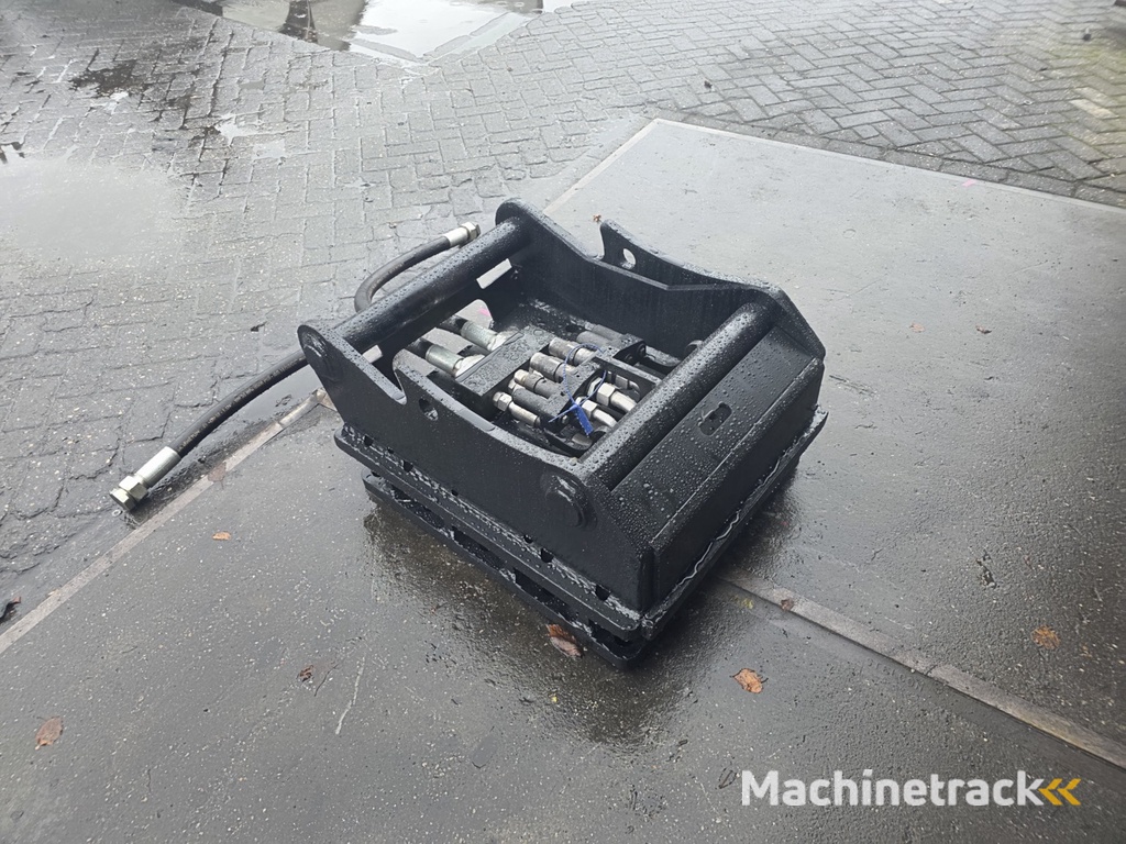 kopplaat steelwrist oq80 oilquick 80