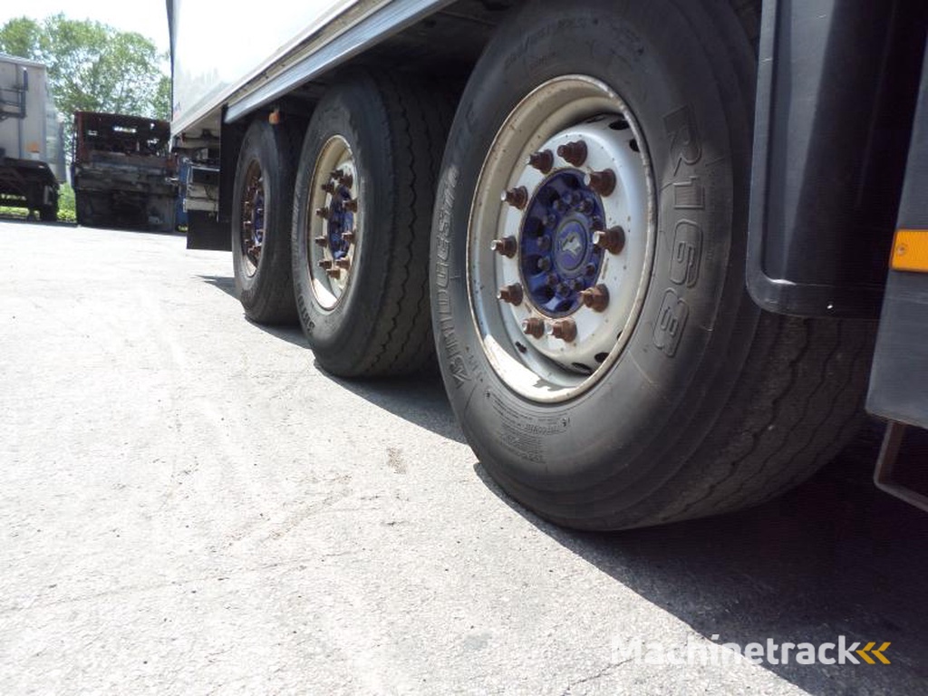 Schmitz-Cargobull SCBS