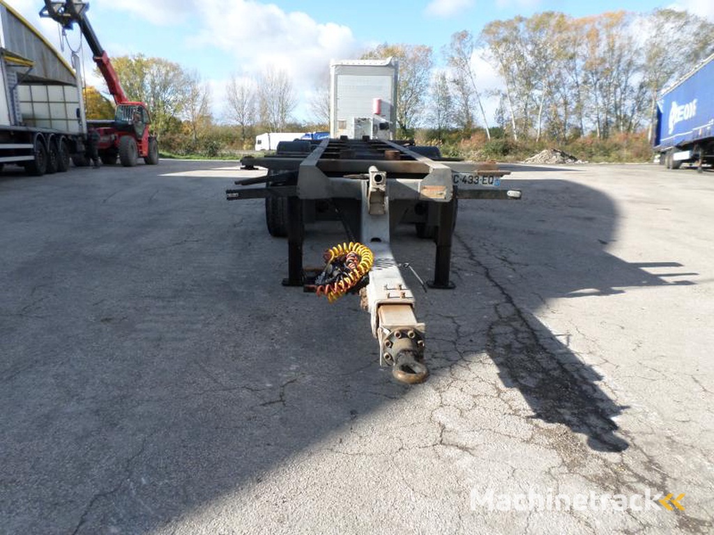 Lecitrailer PORTE CONTAINERS DORGLER