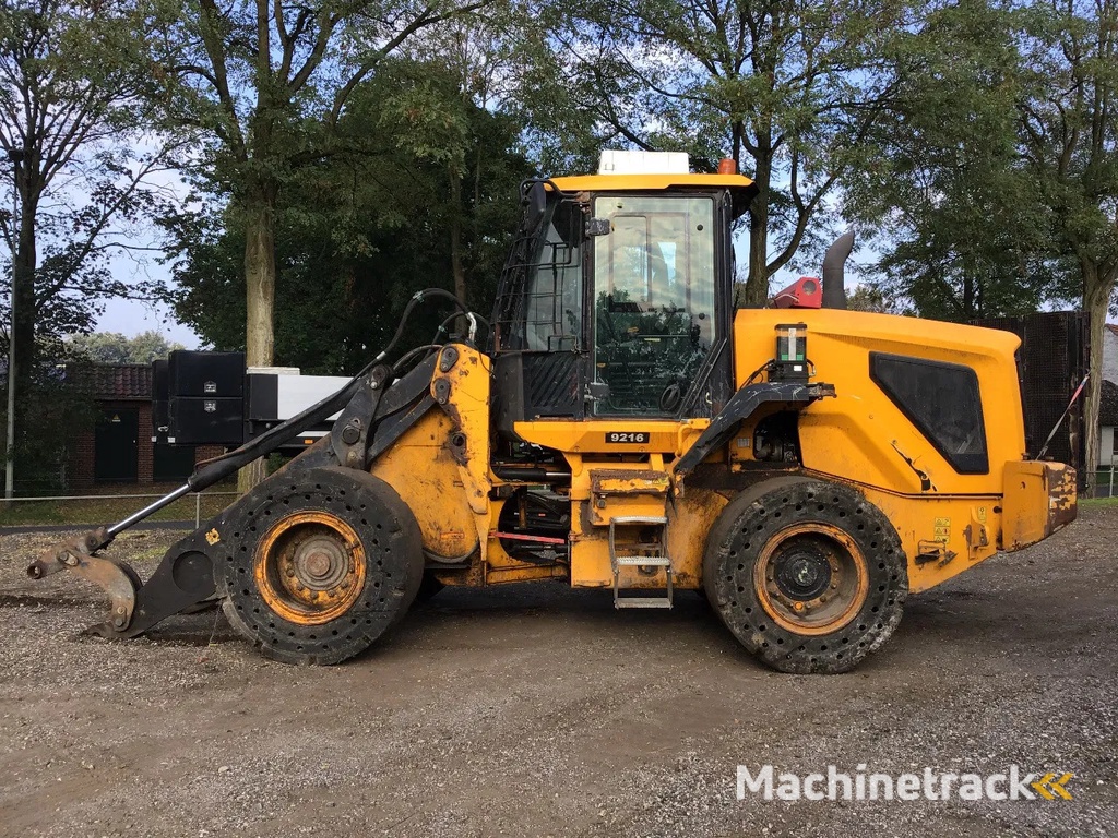 JCB 437 WHT T4F