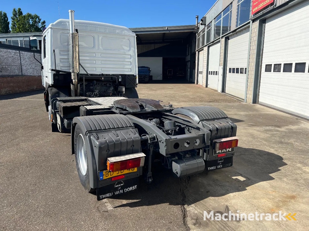 MAN 19.403 F2000 Met kiphydrauliek -  manual gearbox