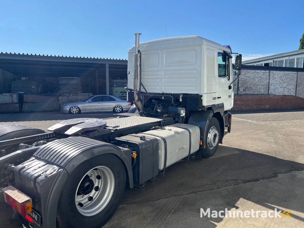 MAN 19.403 F2000 Met kiphydrauliek -  manual gearbox