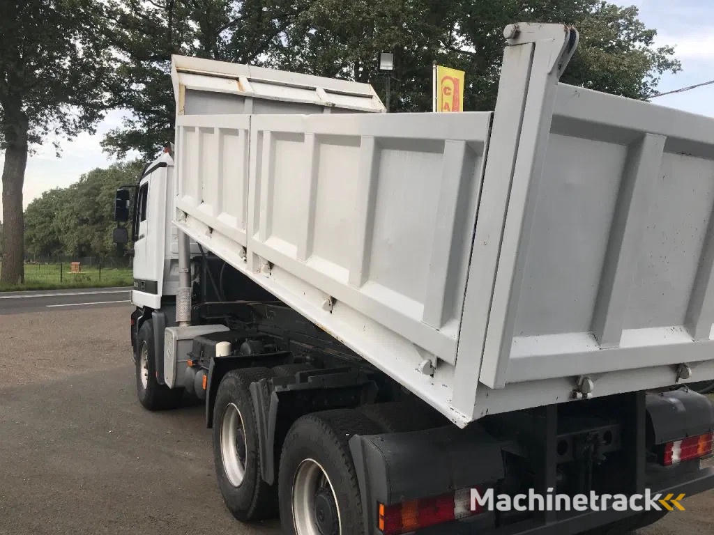 Mercedes-Benz Actros 3343 6x4 - Telligent with 3 pedals