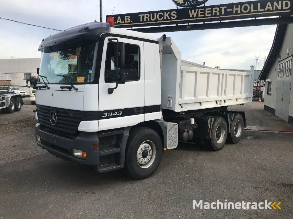 Mercedes-Benz Actros 3343 6x4 - Telligent with 3 pedals