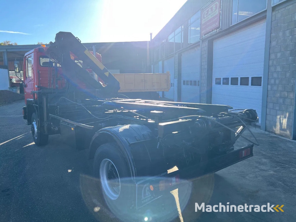 MAN 18.192 4x4 - 3 way Cable system with crane