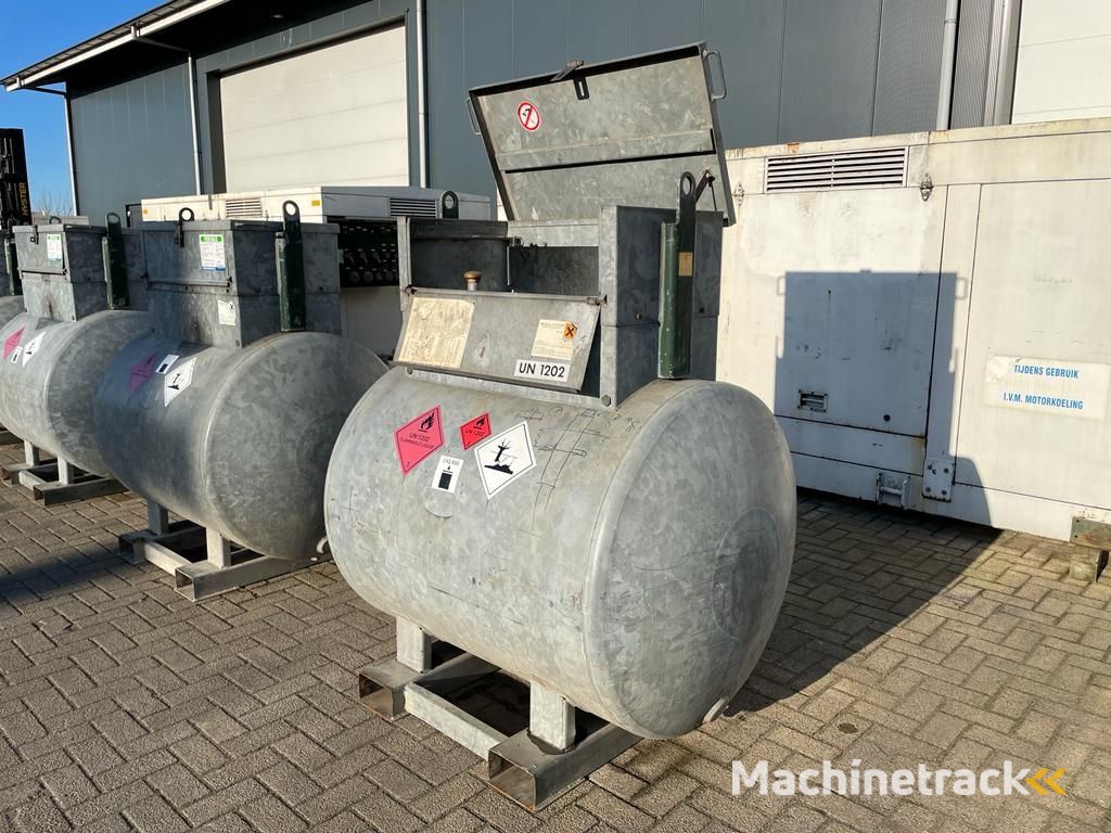 Dieseltank Rietberg 1000 liter Dieseltank Gegalvaniseerd IBC met keuring !