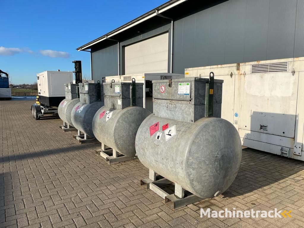 Dieseltank Rietberg 1000 liter Dieseltank Gegalvaniseerd IBC met keuring !