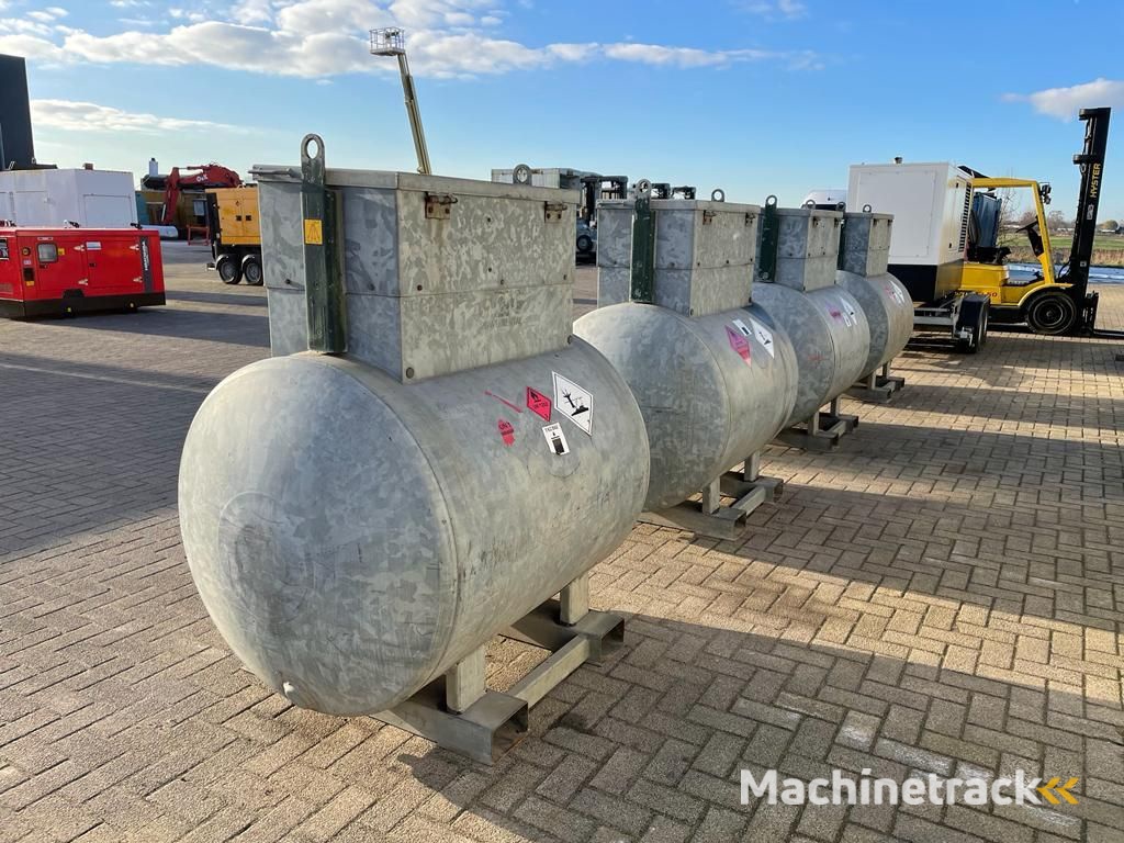 Dieseltank Rietberg 1000 liter Dieseltank Gegalvaniseerd IBC met keuring !