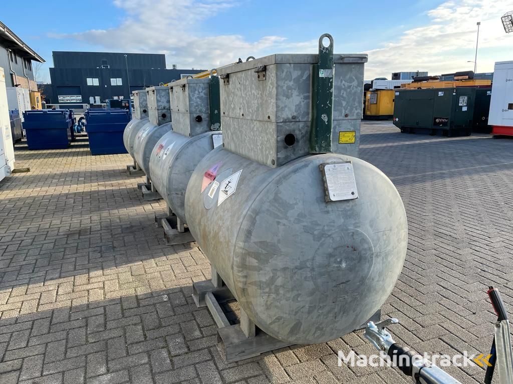 Dieseltank Rietberg 1000 liter Dieseltank Gegalvaniseerd IBC met keuring !