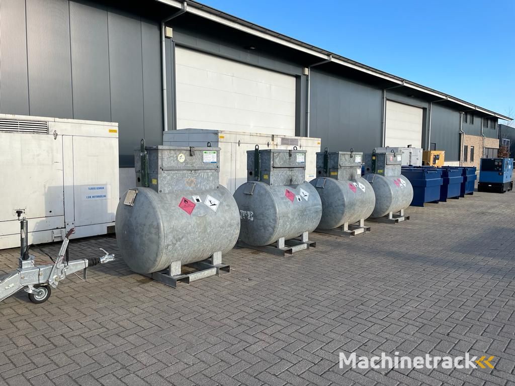 Dieseltank Rietberg 1000 liter Dieseltank Gegalvaniseerd IBC met keuring !