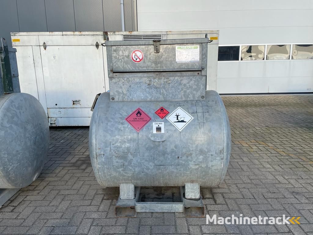 Dieseltank Rietberg 1000 liter Dieseltank Gegalvaniseerd IBC met keuring !