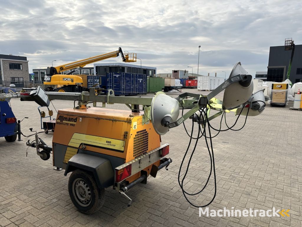 Kubota D905 Allmand Mobiele Lichtmast Aggregaat Light Tower 8.1 meter