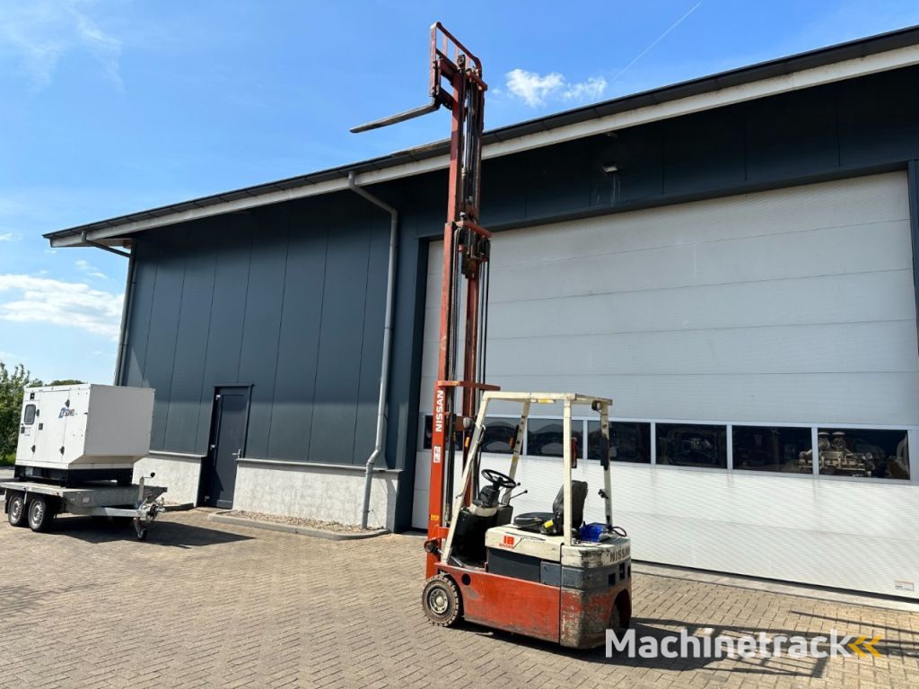 Nissan N01L18U 1.8 ton Triplex Freelift Sideshift Elektra Heftruck Accu 2016 !