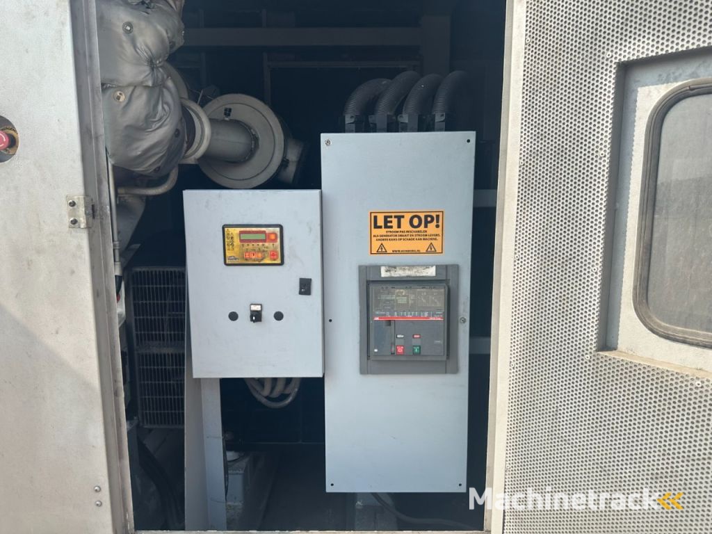 Perkins 4006-23TAG3A Stamford 900 kVA Silent generatorset
