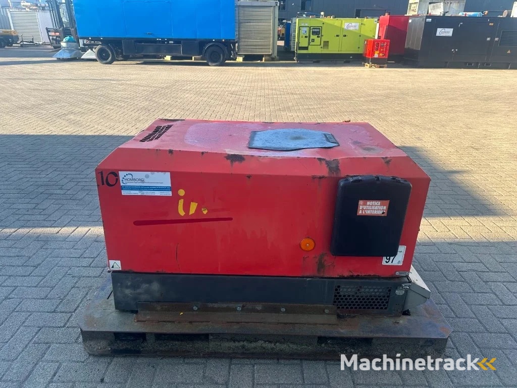 Ingersoll Rand 720 R1051SF Kubota D1005 Diesel Compressor 2000 L / min 17.5 kW 8.6 Bar
