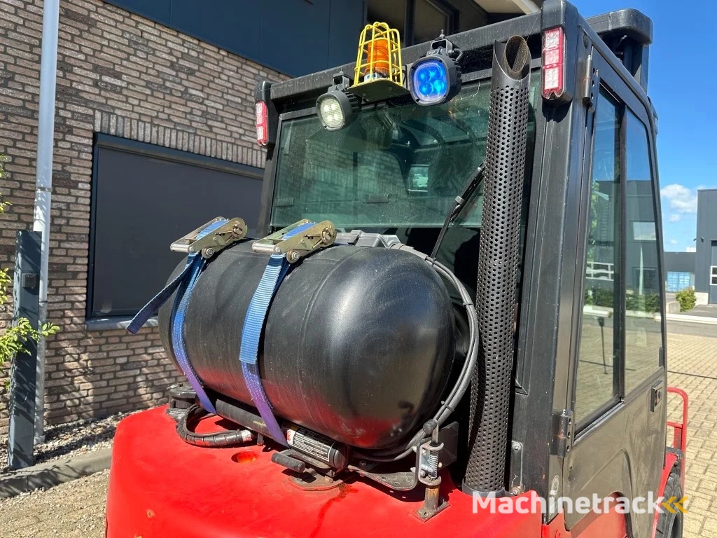 Hyster H3.0FT 3 ton Triplex Freelift Sideshift LPG Heftruck 2017