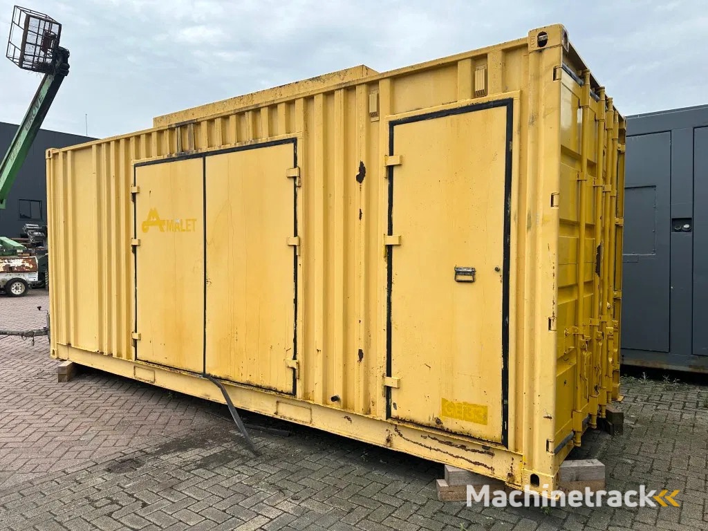Cummins KTA 38 G5 Leroy Somer 1000 kVA Silent generatorset in container
