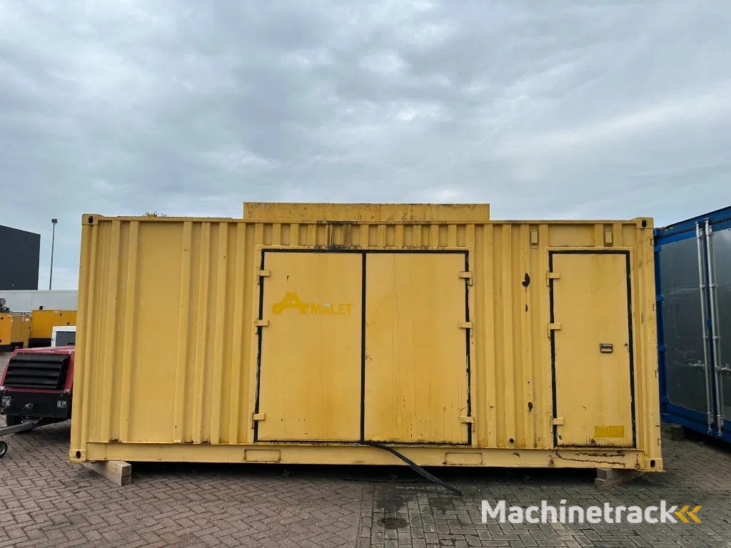 Cummins KTA 38 G5 Leroy Somer 1000 kVA Silent generatorset in container