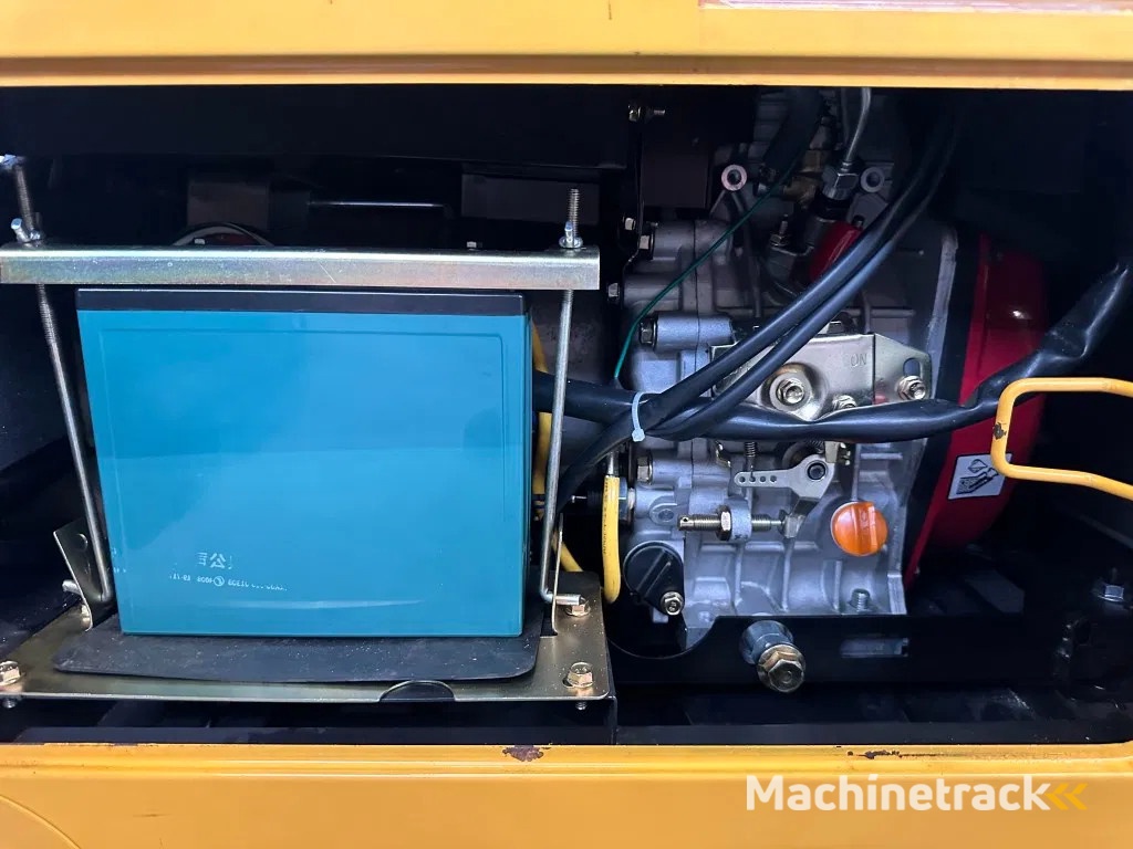 Diesel Diesel Generator UK-9500 5.5 kW 230 en 400 Volt Silent Diesel generator New !