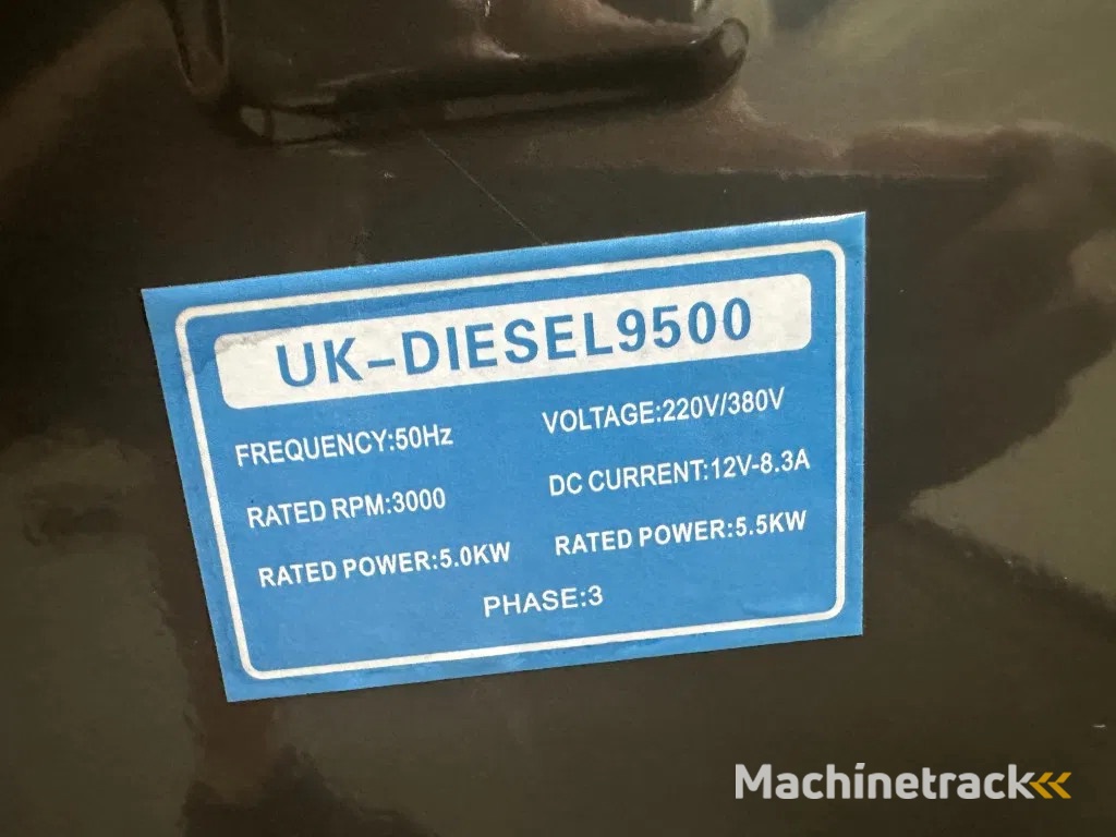 Diesel Diesel Generator UK-9500 5.5 kW 230 en 400 Volt Silent Diesel generator New !