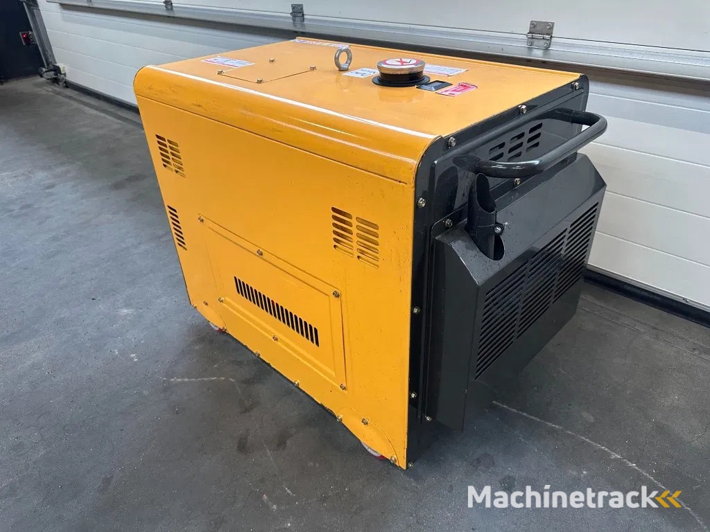 Diesel Diesel Generator UK-9500 5.5 kW 230 en 400 Volt Silent Diesel generator New !