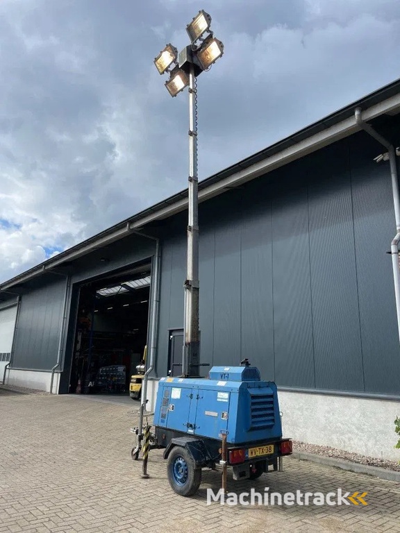 Kubota Superlight VT1 mobiele lichtmast-generator