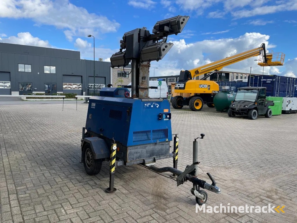 Kubota Superlight VT1 mobiele lichtmast-generator