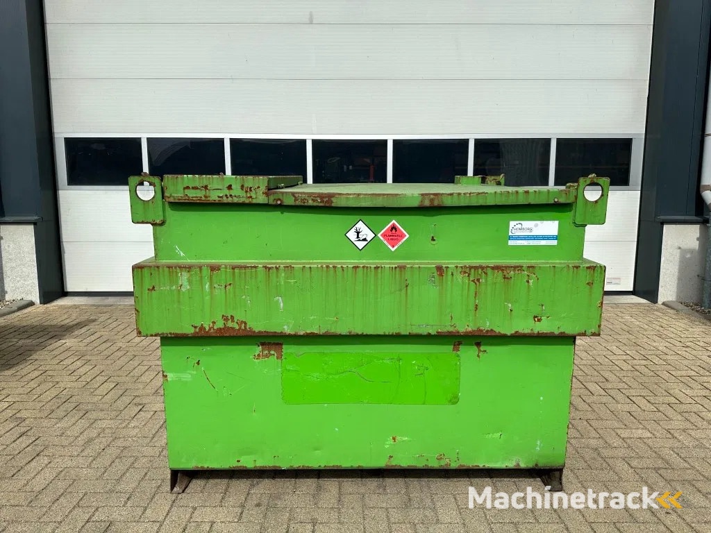 Kiwa IBC Steenbergen 2000 liter IBC Dieseltank met handpomp Milieutank