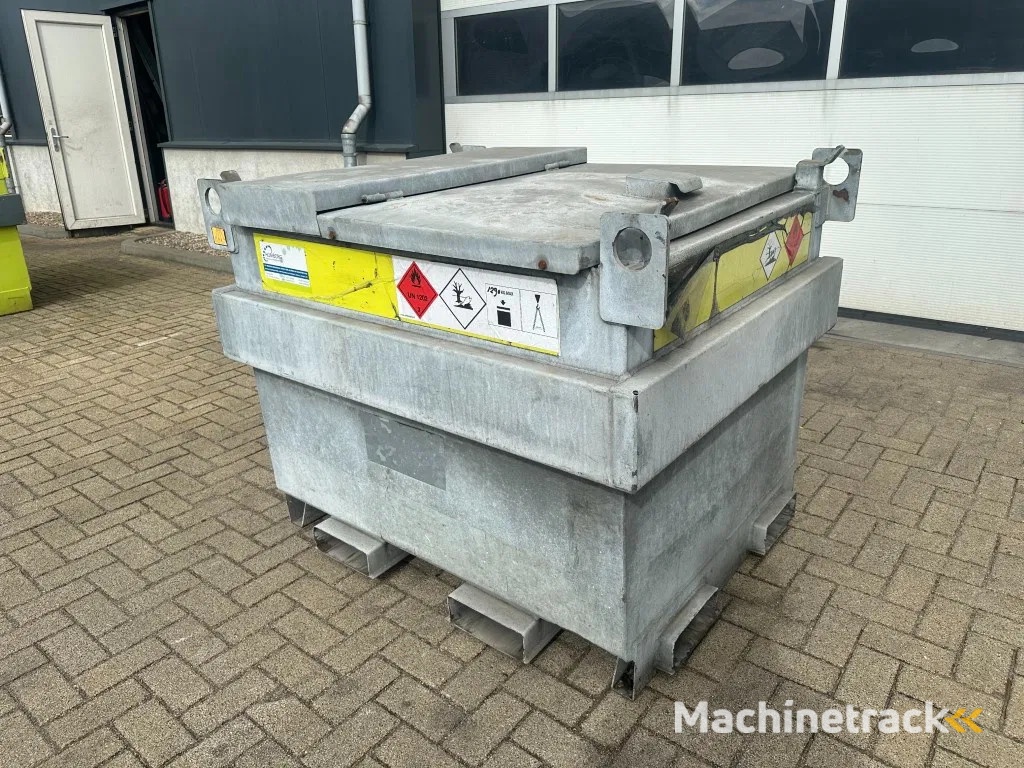 Kiwa IBC Steenbergen 750 liter Dieseltank met Handpomp Milieutank Gegalvaniseerd