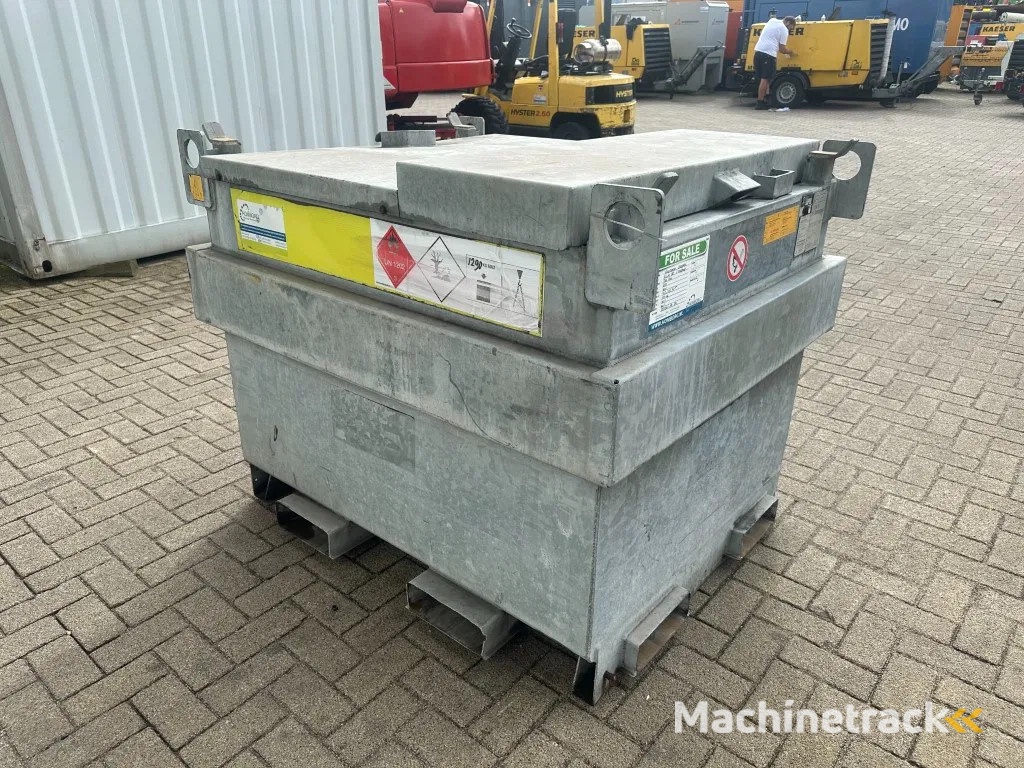 Kiwa IBC Steenbergen 750 liter Dieseltank met Handpomp Milieutank Gegalvaniseerd