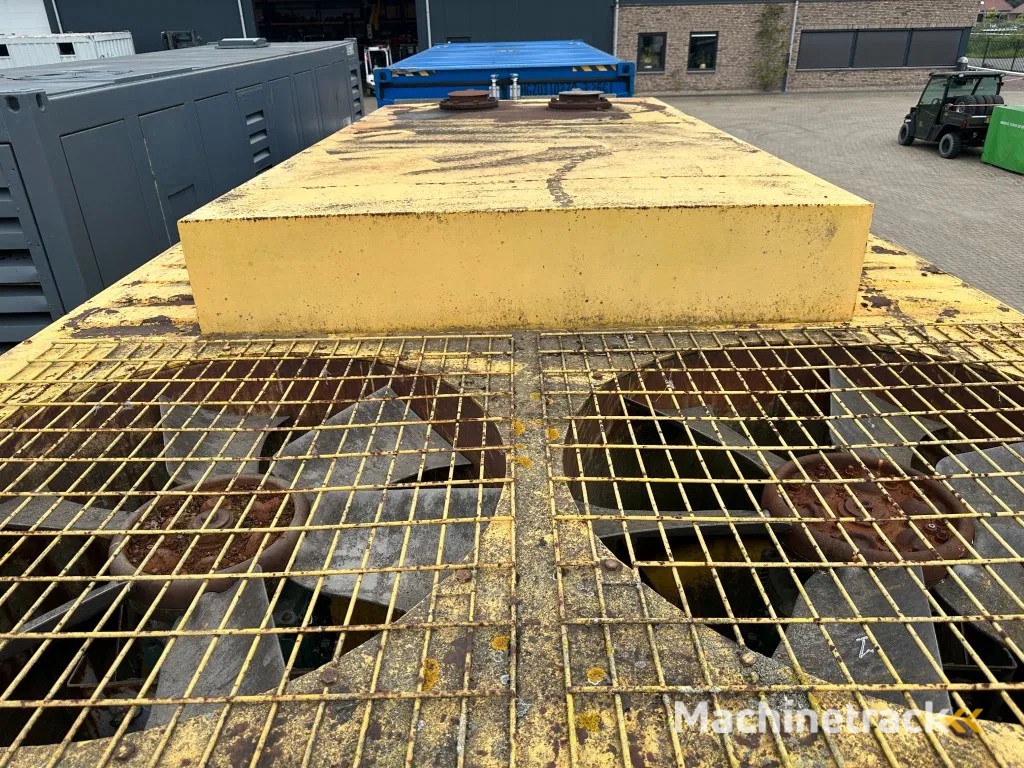 Cummins KTA 38 G5 Leroy Somer 1000 kVA Silent generatorset in container