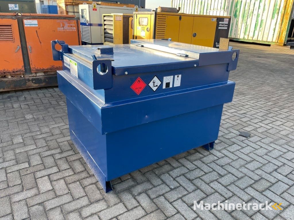 Kiwa IBC Steenbergen 750 liter Dieseltank met handpomp