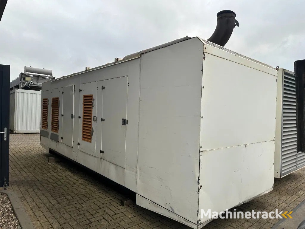Perkins 4006-23TAG3A Stamford 900 kVA Silent generatorset