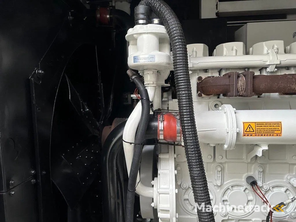 Perkins 4006-23TAG3A Stamford 900 kVA Silent generatorset