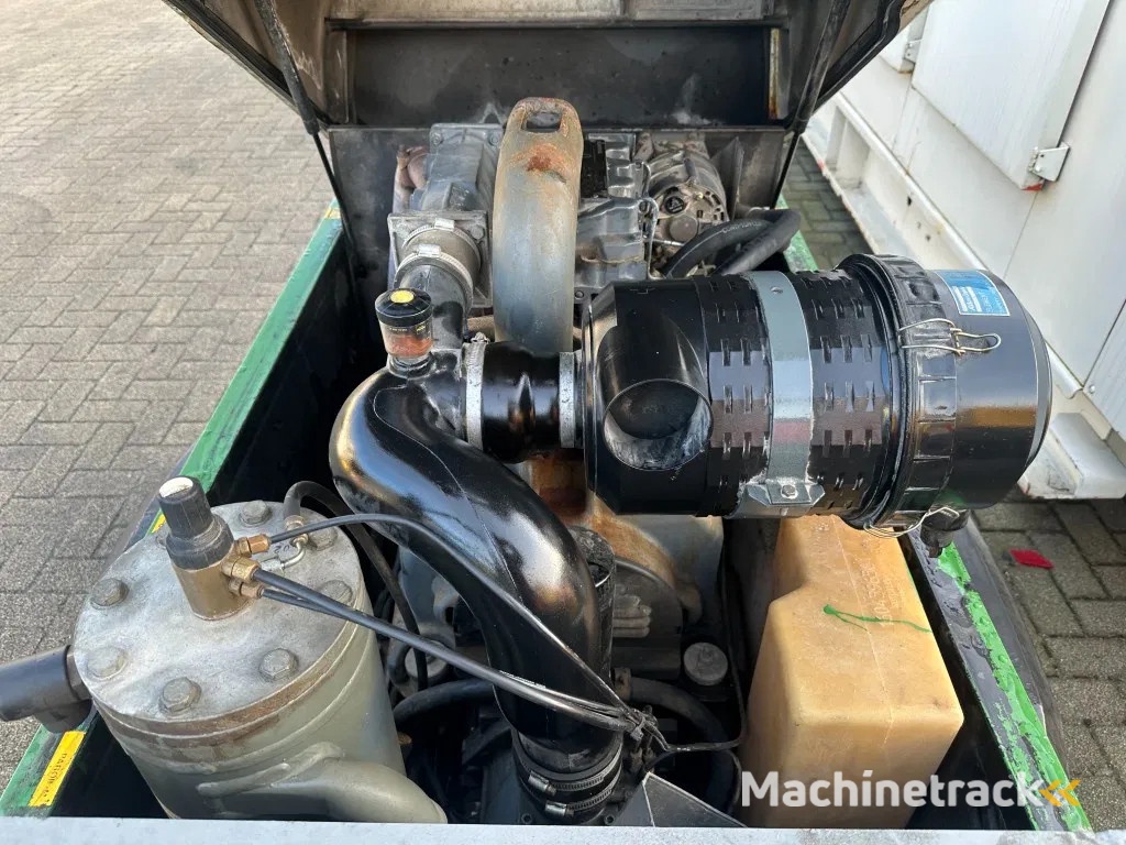 Atlas Copco XAS 57 DD Deutz 3 m3 / min 23 kW 7 Bar Mobiele Diesel Compressor op aanhanger