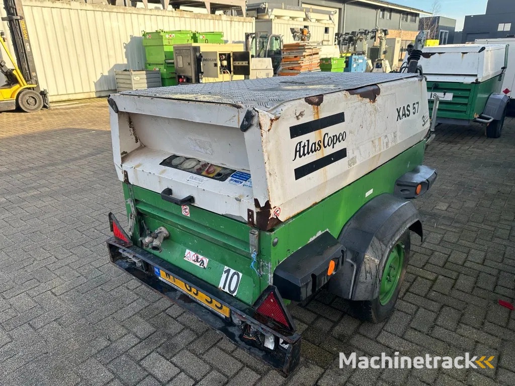 Atlas Copco XAS 57 DD Deutz 3 m3 / min 23 kW 7 Bar Mobiele Diesel Compressor op aanhanger