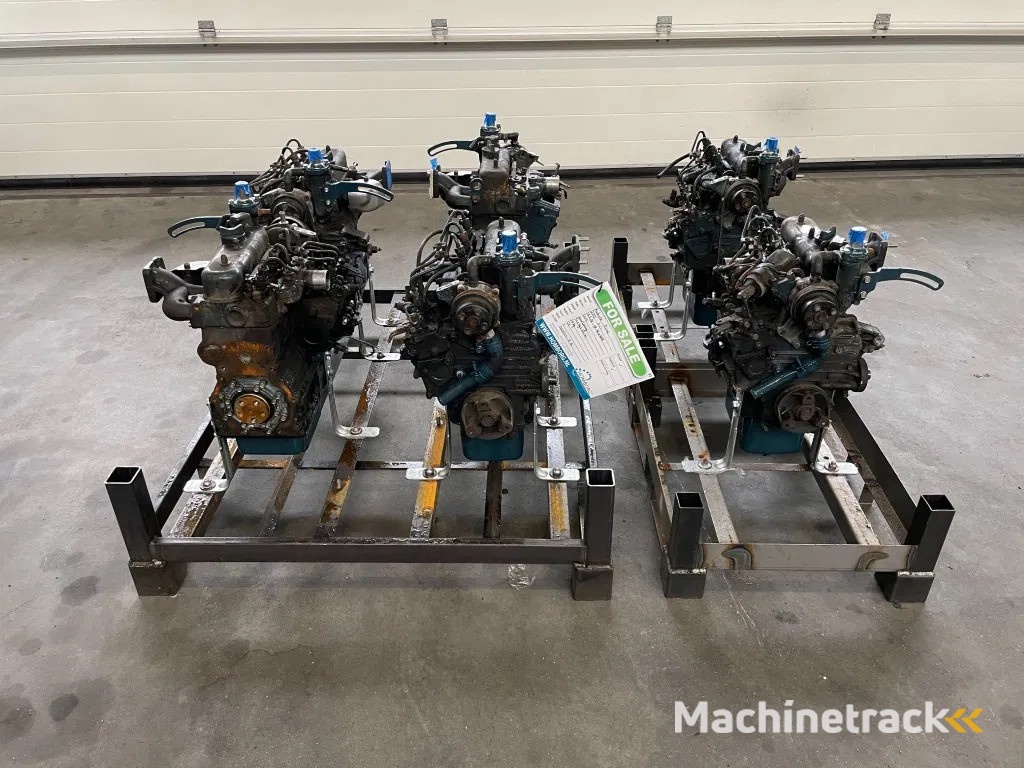 Kubota D722 dieselmotor 3 cilinder 18 PK (4stuks!)