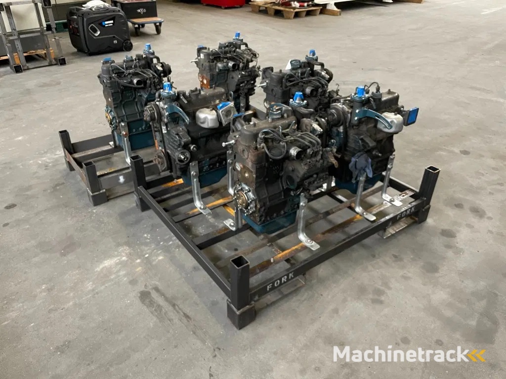 Kubota D722 dieselmotor 3 cilinder 18 PK (4stuks!)