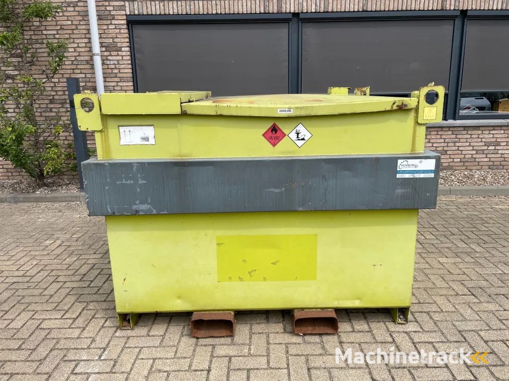 Kiwa IBC Steenbergen 2000 liter Dieseltank met Handpomp Milieutank